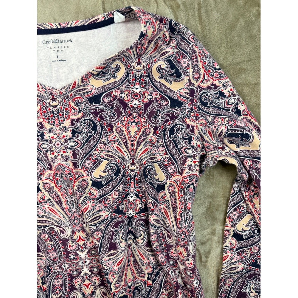 Croft & Barrow Classic Tee Womens Large L V-Neck Long Sleeve Paisley Cotton Navy - Picture 2 of 5